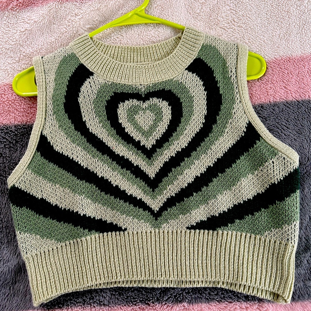 Size 4 SHEIN Sweater Vest